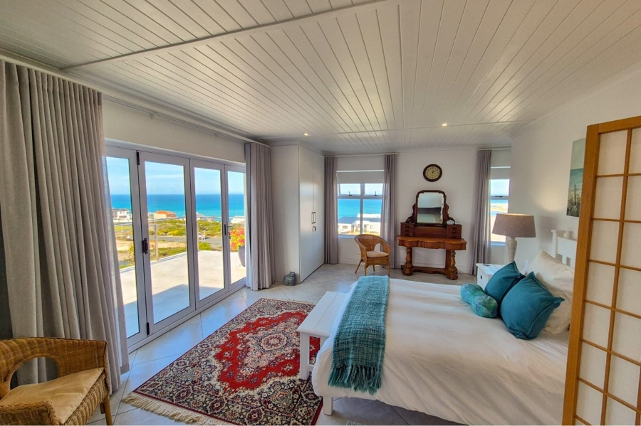 4 Bedroom Property for Sale in Oceanview Heights Western Cape